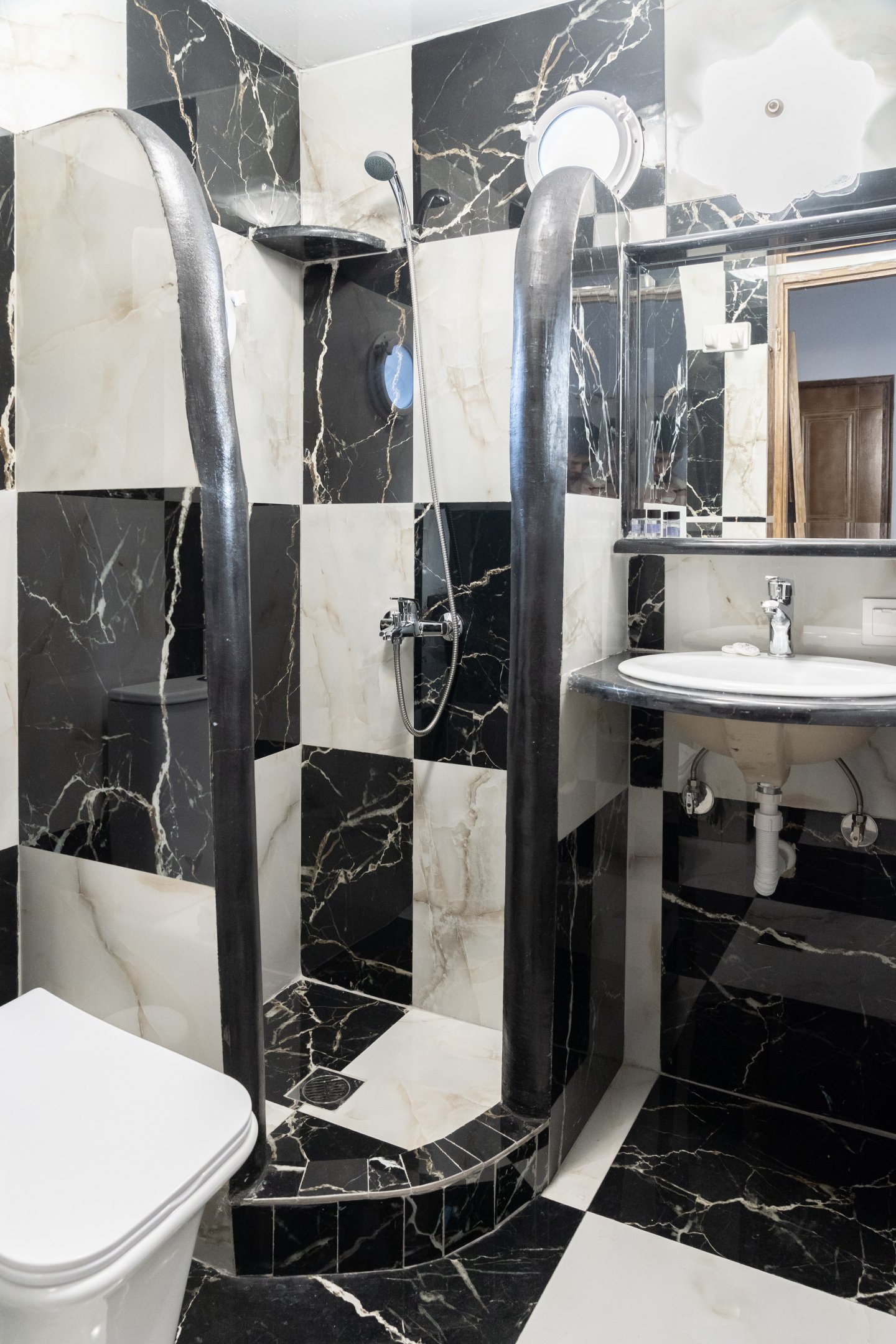 Family apartment with garden view (ground floor)