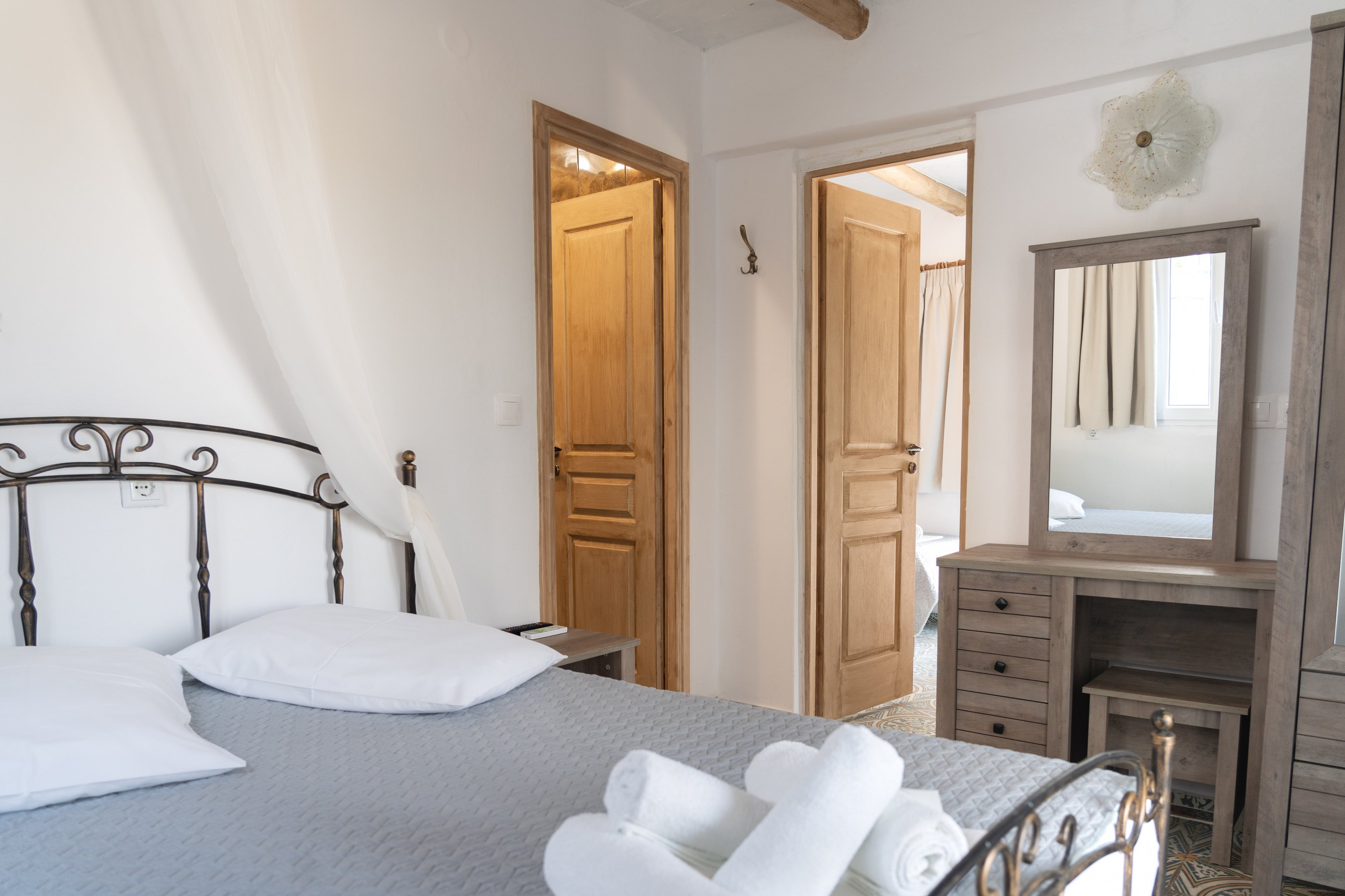 Family room with garden view (ground floor)