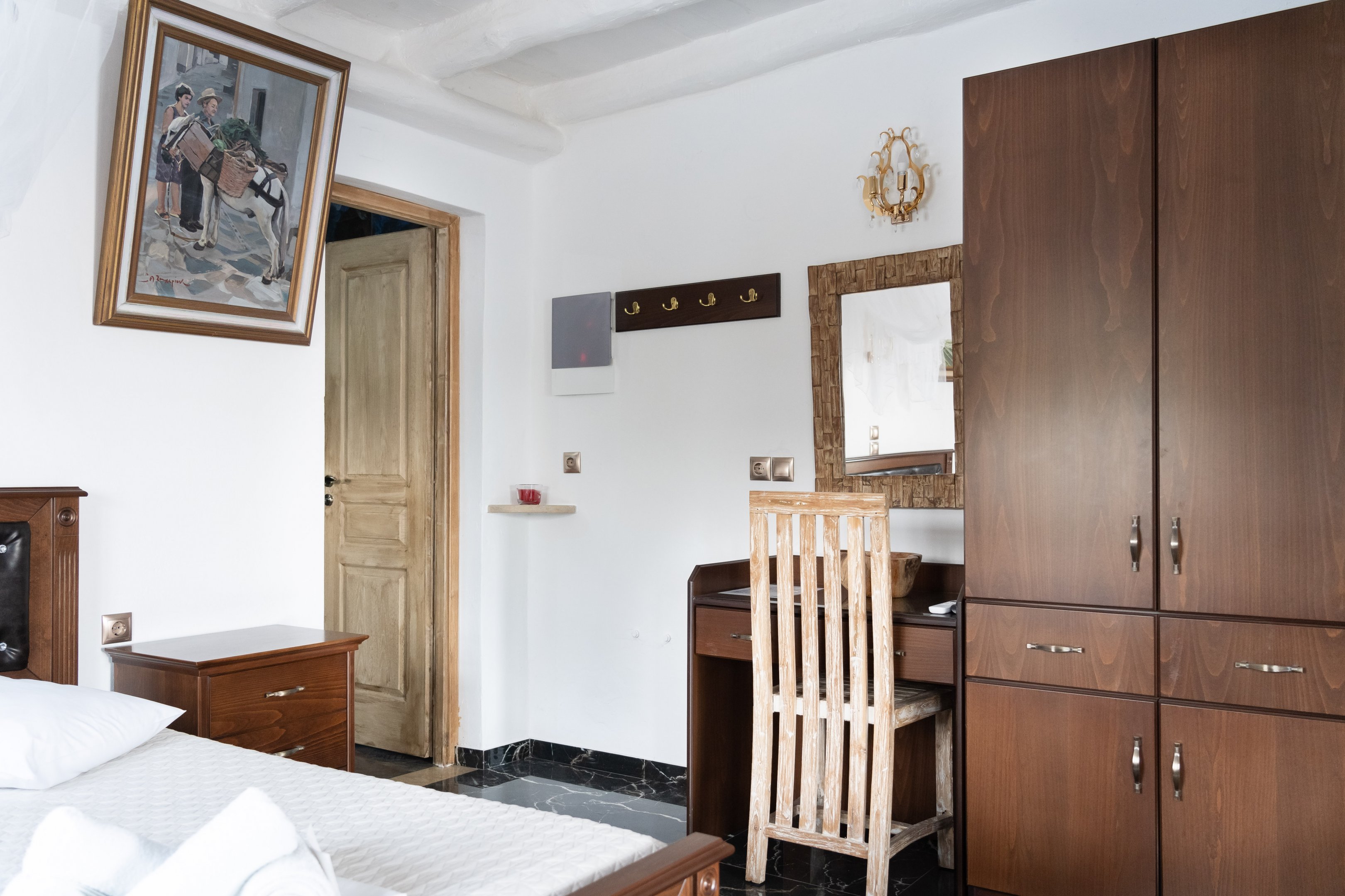 Τρίκλινο δωμάτιο με θέα στη θάλασσα